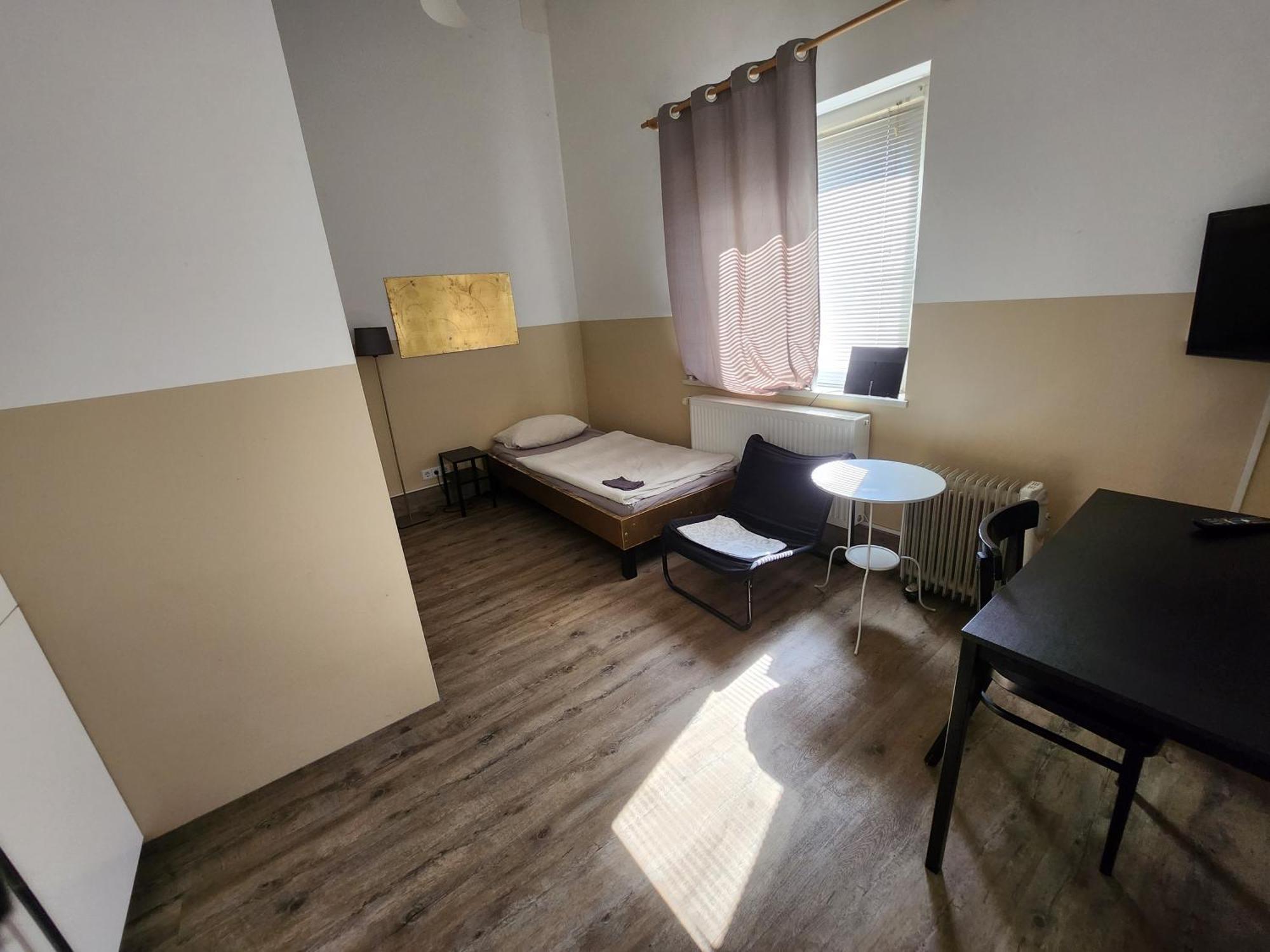 Studio-Apartments & Moeblierte Wohnungen Fuer Monteure Zentral In มึลไฮม์ อันแดร์ รัวร์ ภายนอก รูปภาพ