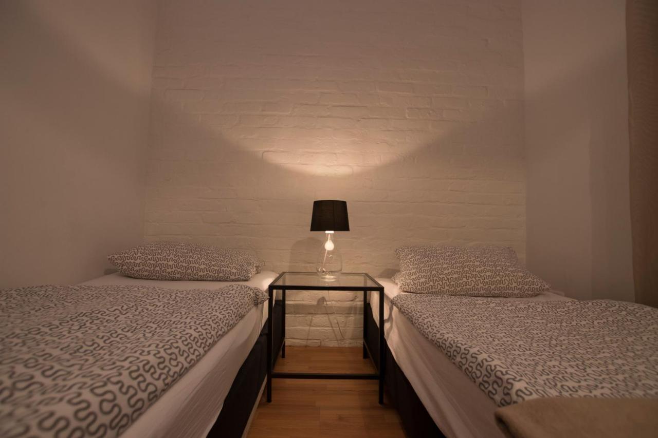 Studio-Apartments & Moeblierte Wohnungen Fuer Monteure Zentral In มึลไฮม์ อันแดร์ รัวร์ ภายนอก รูปภาพ