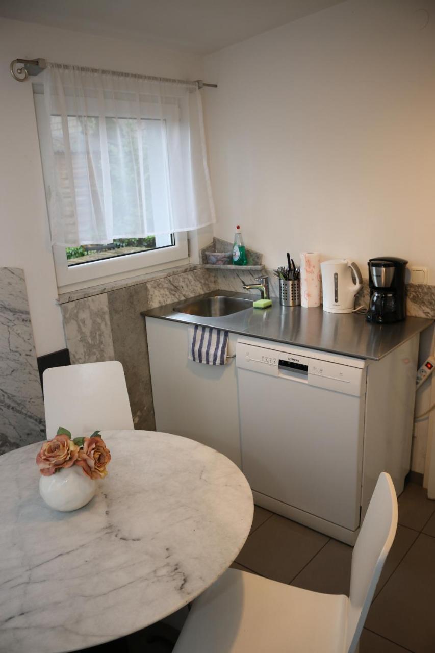 Studio-Apartments & Moeblierte Wohnungen Fuer Monteure Zentral In มึลไฮม์ อันแดร์ รัวร์ ภายนอก รูปภาพ